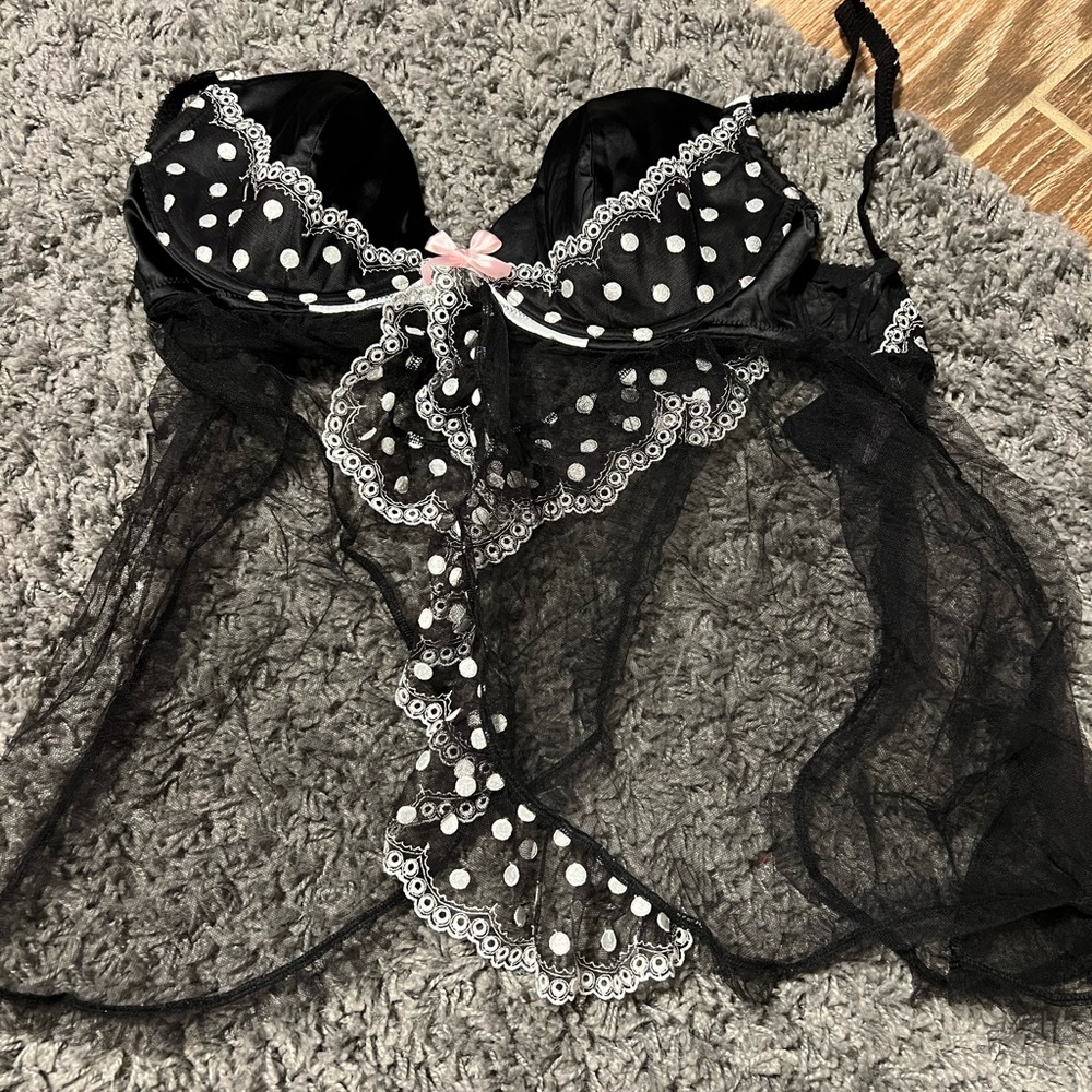 Victoria secret Intimate suit NWOT
